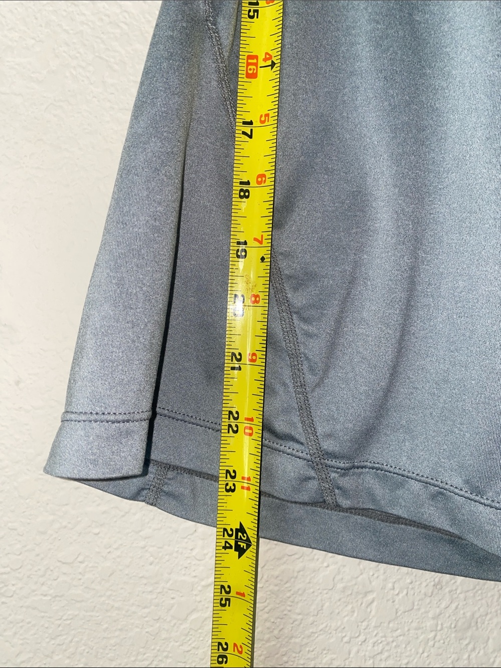🪼 Athleta gray racerback tank top with a cute lace detail on the back! - Picture 7 of 8